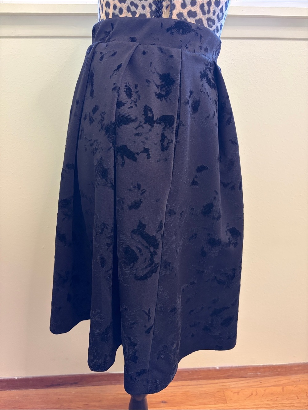 Torrid Burnout Velvet Pleated Skater Skirt - Picture 6 of 10